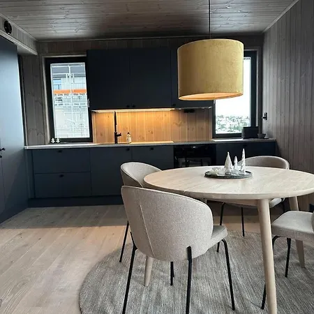 - Penthouse - In/out شقة هافيِلْ